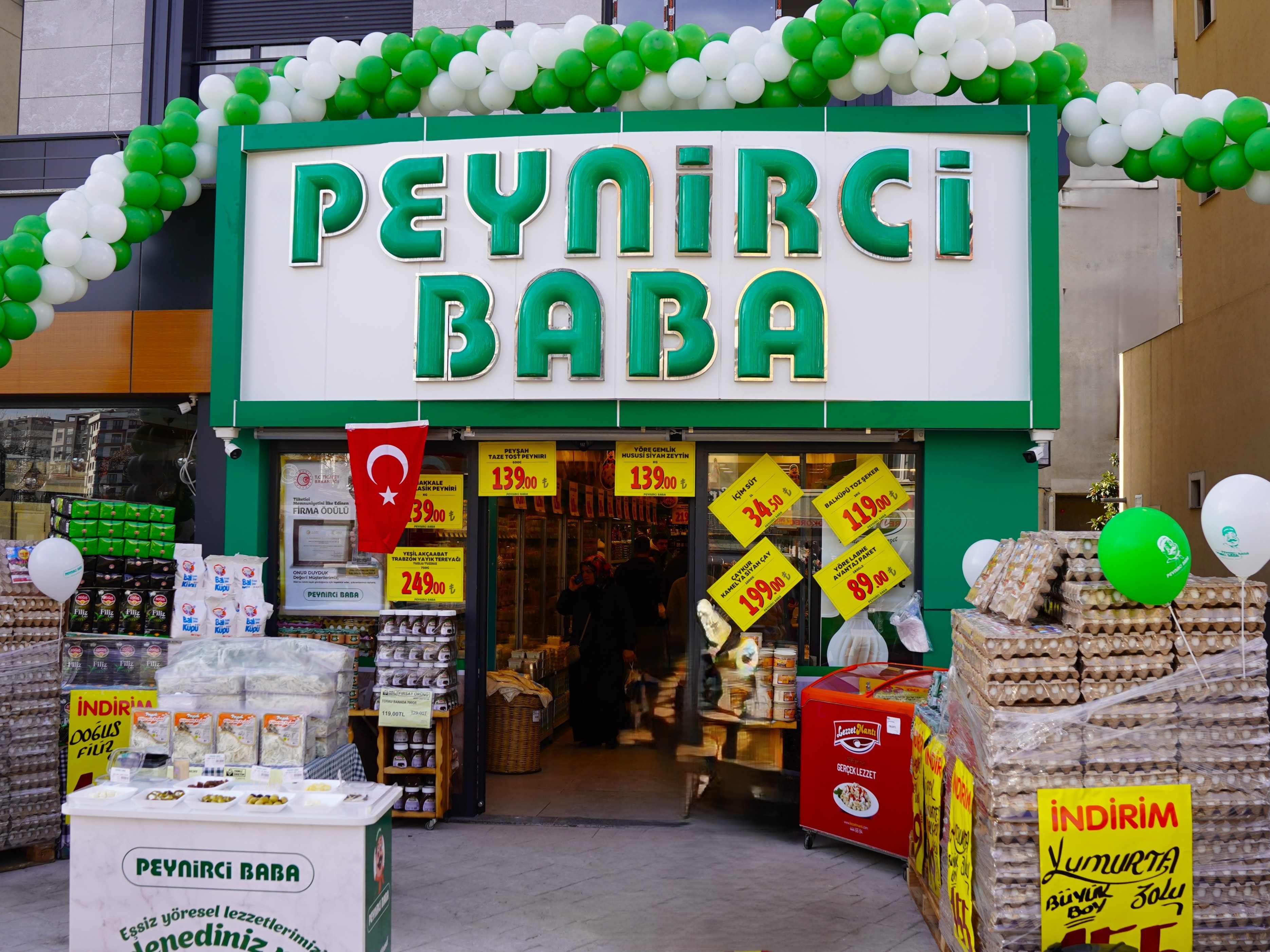 Peynirci Baba Şimdi de Esentepe’de!